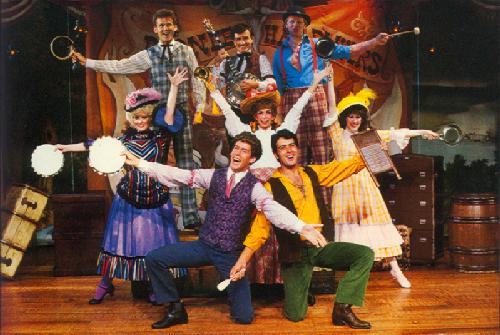 0100-12300 HOOP-DEE-DOO MUSICAL REVUE